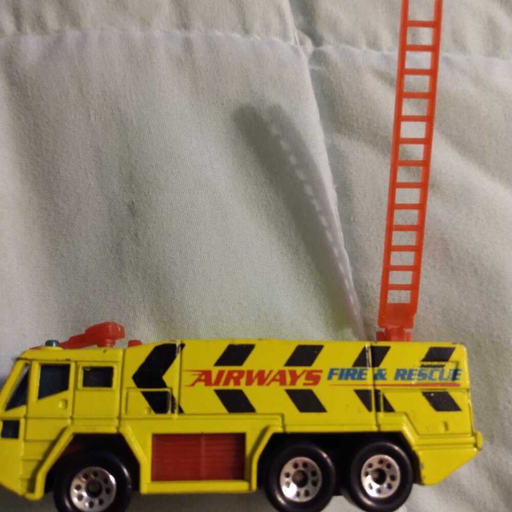 1992 Matchbox Airport Firetruck